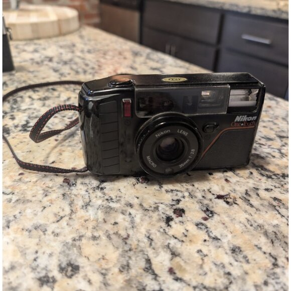 Nikon One Touch L35AF2 35mm Point and Shoot Film Camera w/35mm f/2.8 Lens Untest - Picture 1 of 6